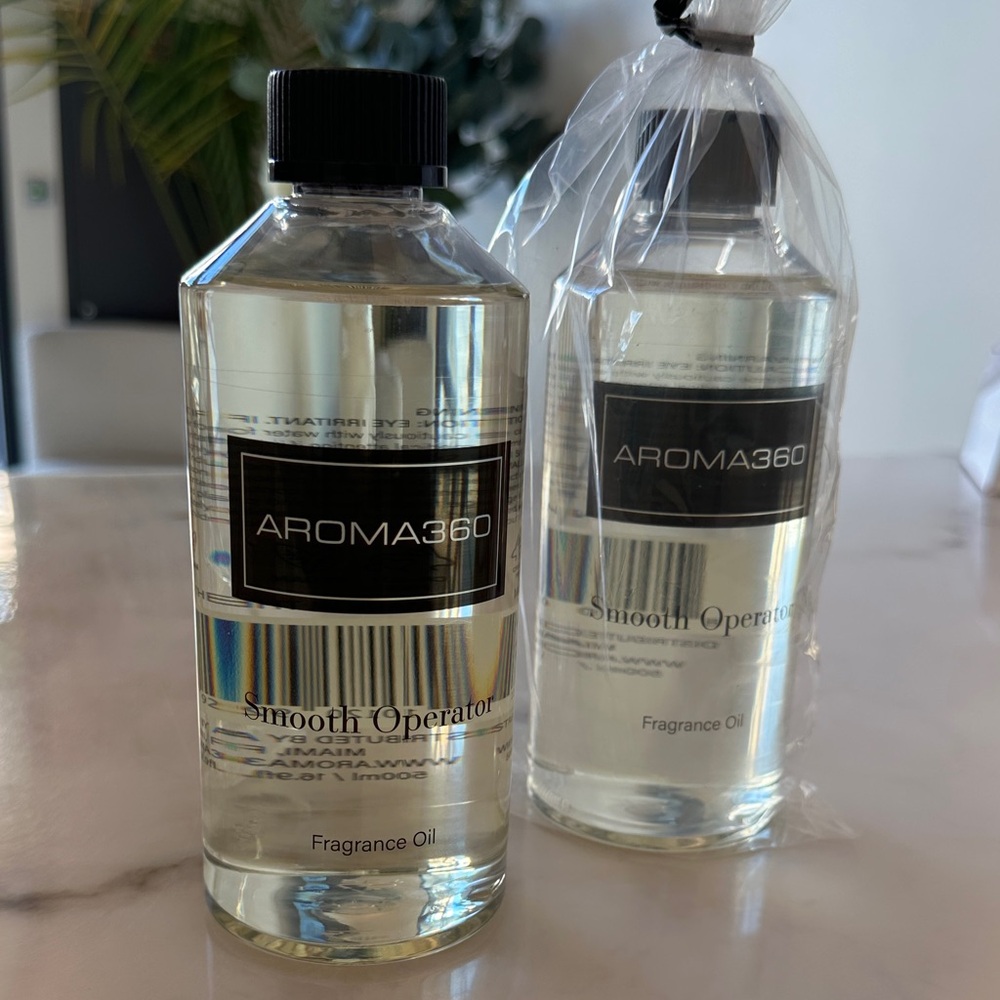 FIVE BOTTLES of Aroma360 Smooth Operator Fragrance Oil 500ml each